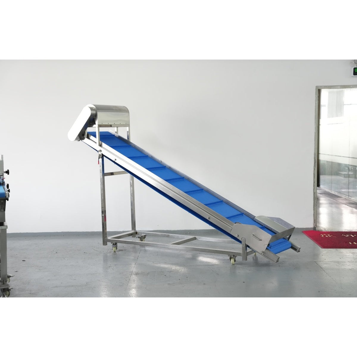 Elevating Conveyor GA-VEG-091 | Custom Lengths