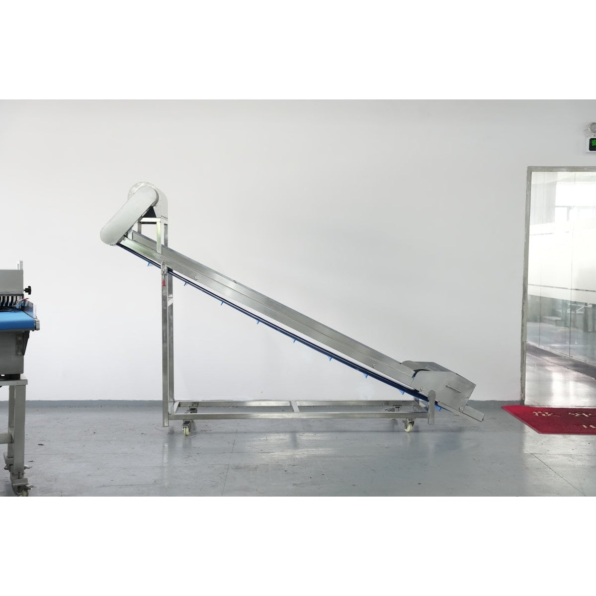 Elevating Conveyor GA-VEG-091 | Custom Lengths
